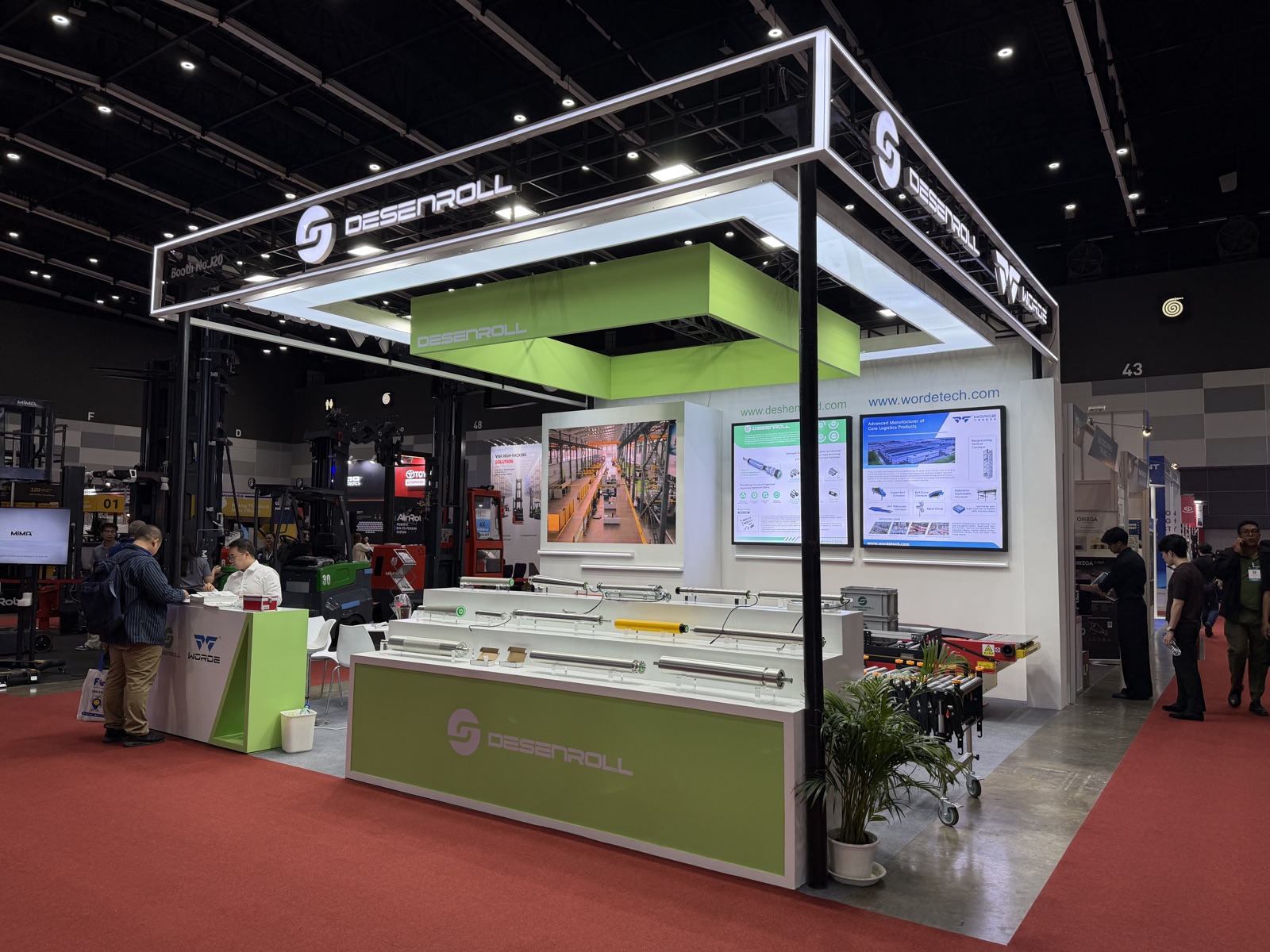 Jiangsu Desheng Intelligent Logistics Equipment の展示ブース